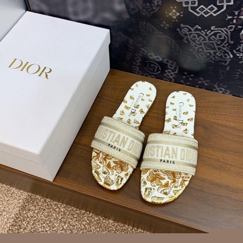 ch**an D*or slippers